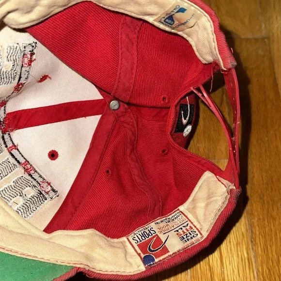 Vintage Chicago Bulls Basketball NBA Cap Hat Red/Black Snapback Collectible - Picture 12 of 16